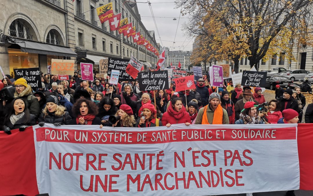 Stop à la hausse des primes d’assurance maladie: 1000 personnes dans les rues de Genève!